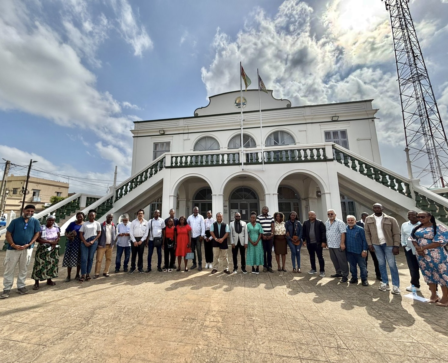 Felicitation of scholarship recipients in Xai Xai (31 May 2025)