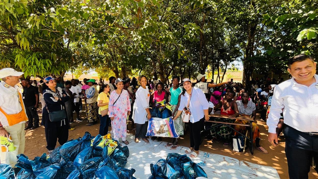 Distribution of essential food and clothing items in Marracuene (6 Feb 2026)