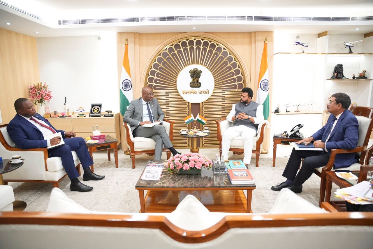 Minister for Civil Aviation with Minister of Transport and Logistics of Mozambique in New Delhi (6 Oct 2026)