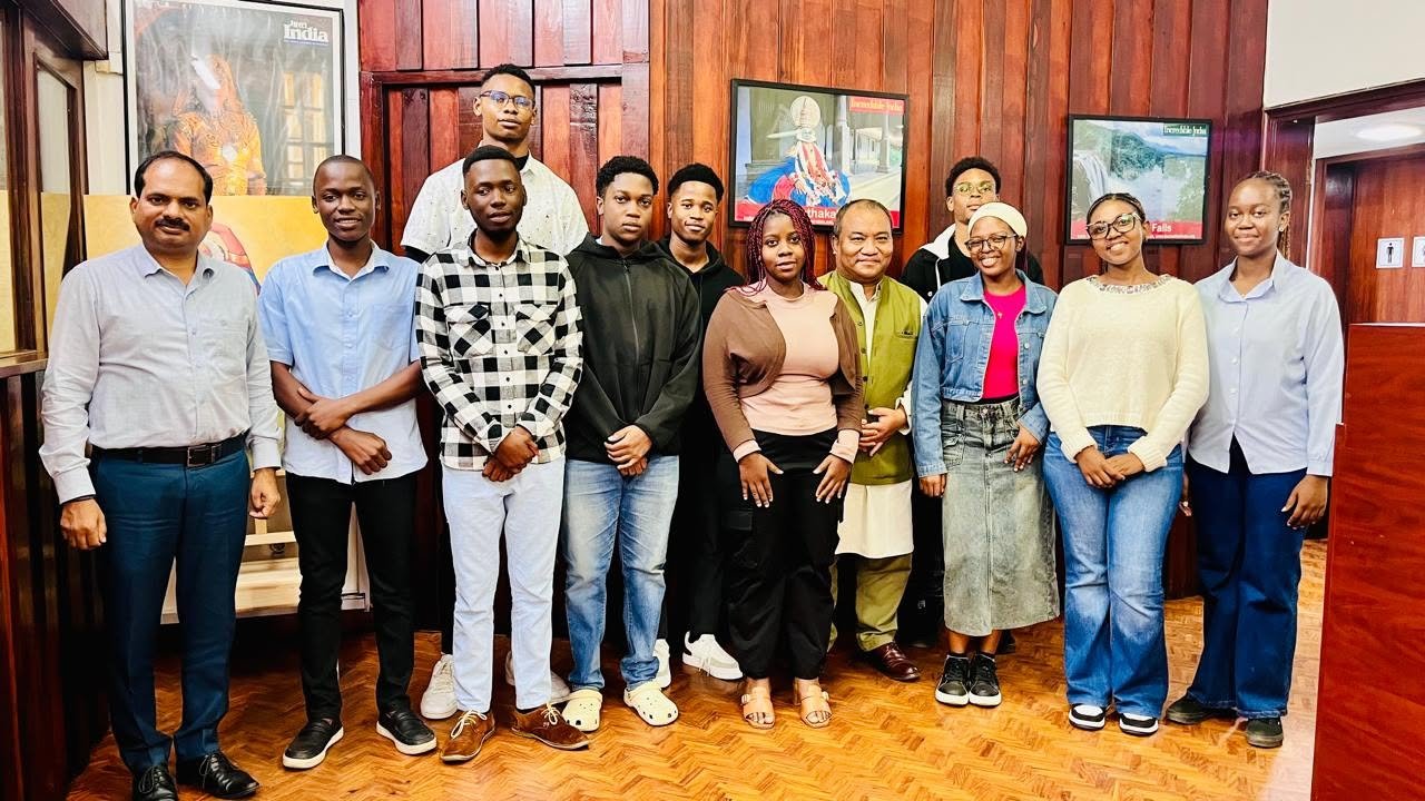 With ICCR students from Maputo province (8 June 2026)