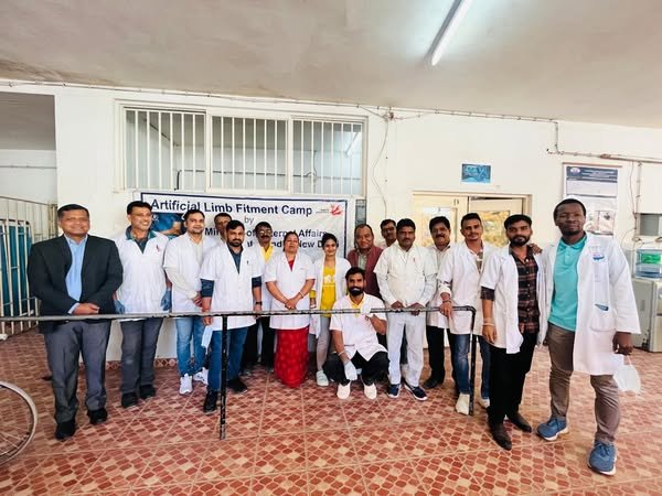 Free artificial limb camp at Central Hospital in Maputo (9 July 2025)