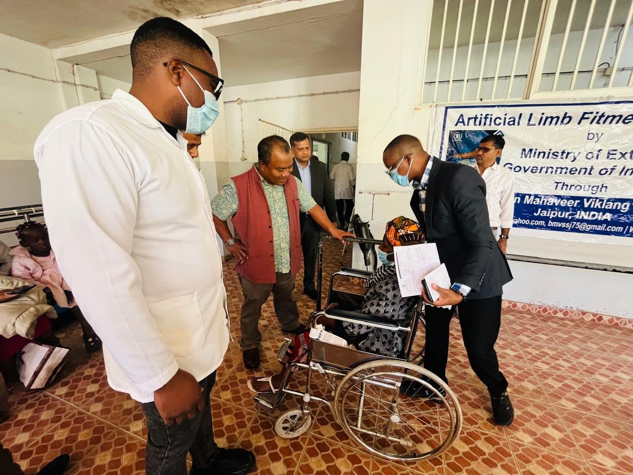 Free artificial limb camp at Central Hospital in Maputo (9 July 2025)