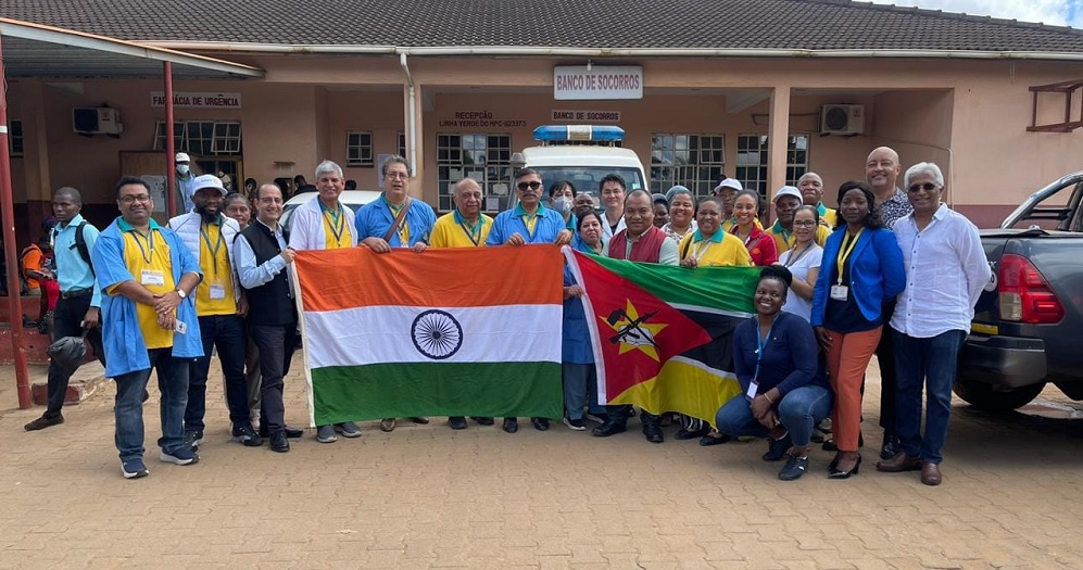 Free medical camp in Chimoio, the capital of Manica province by Rotary club of Chimoio in collaboration with Rotary medical delegation from India (18 April 2024)
